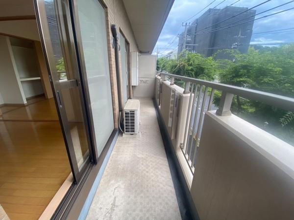 稲城市東長沼のマンション