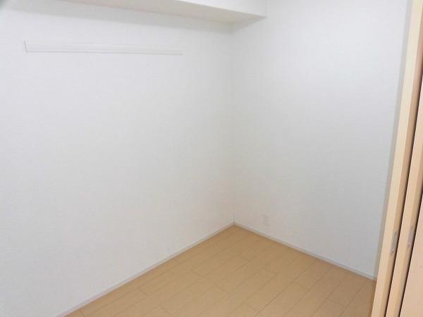 稲城市押立のアパート