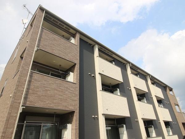 稲城市押立のアパート