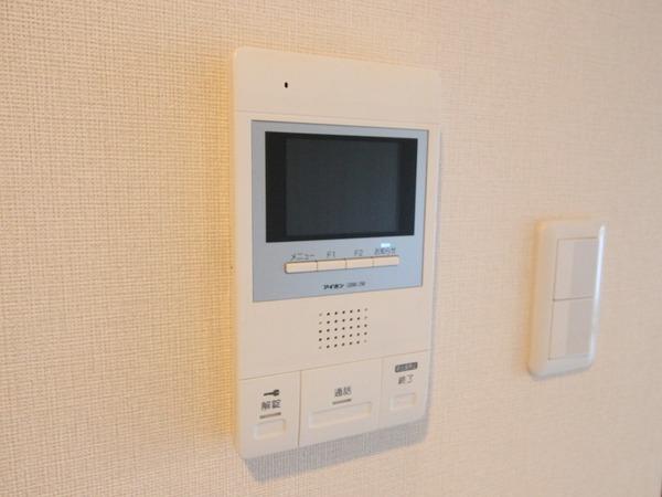 稲城市東長沼のマンション