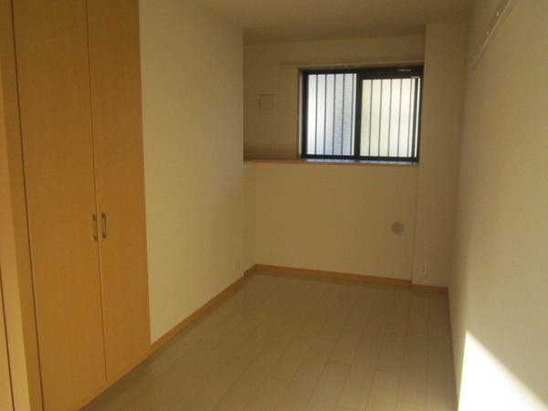 稲城市百村のマンション
