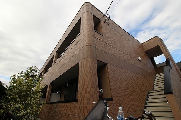 稲城市百村のマンション