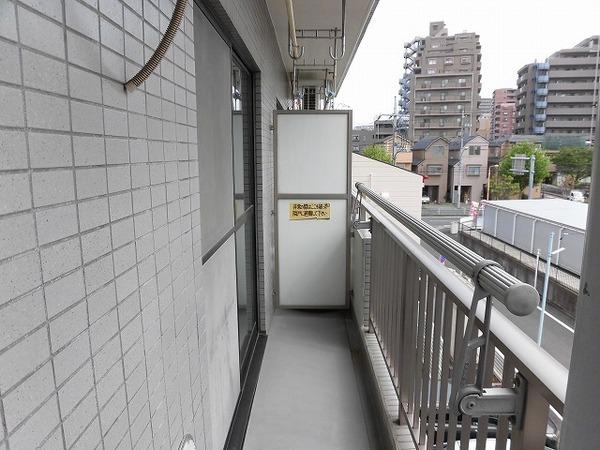 稲城市百村のマンション