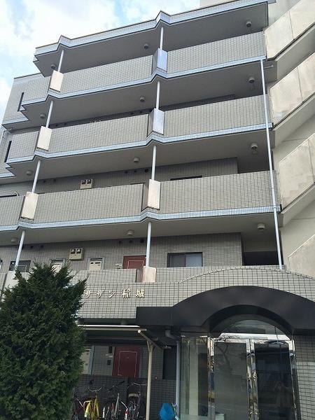 稲城市百村のマンション