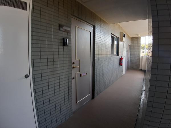 稲城市百村のマンション