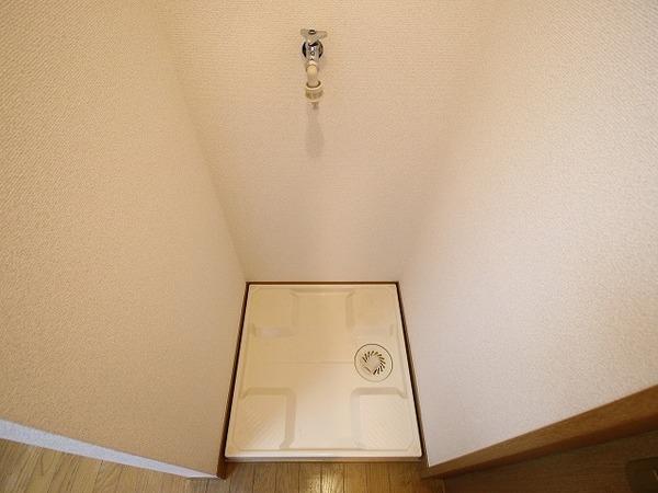 稲城市百村のアパート