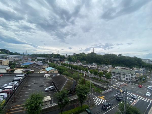 稲城市東長沼のマンション