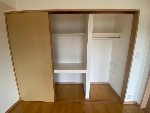 稲城市東長沼のマンション