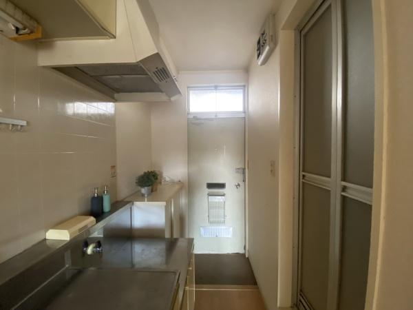 稲城市百村のアパート