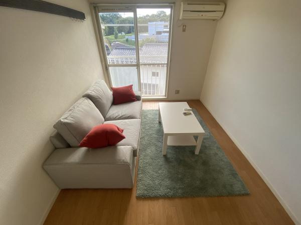 稲城市百村のアパート