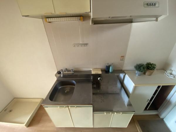 稲城市百村のアパート