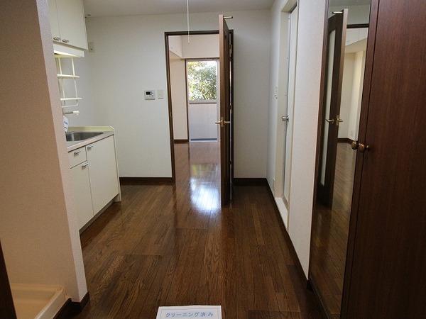 稲城市東長沼のマンション