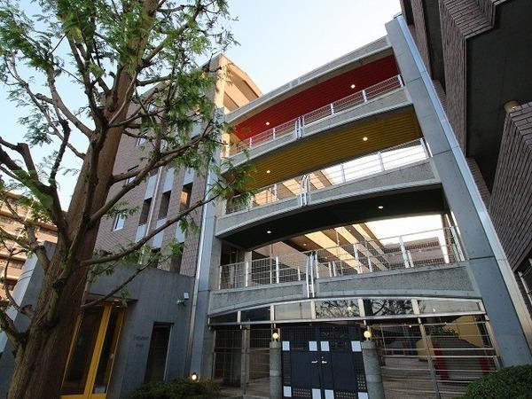 稲城市東長沼のマンション