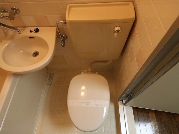 稲城市東長沼のマンション