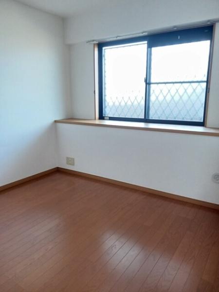 稲城市百村のマンション