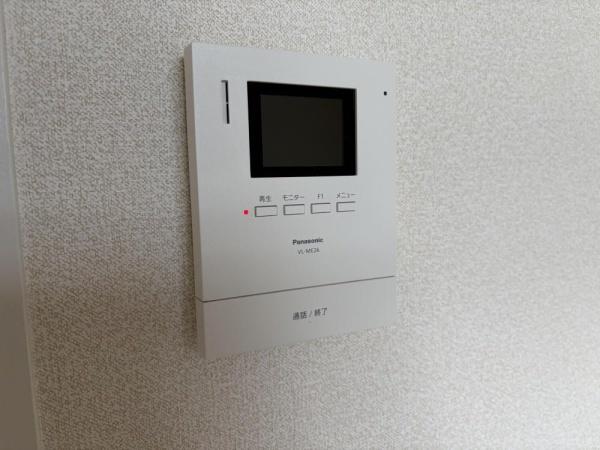稲城市東長沼のアパート