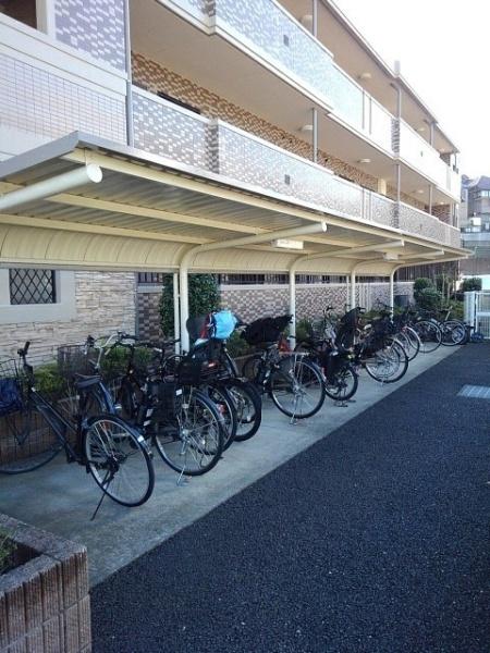 稲城市百村のマンション