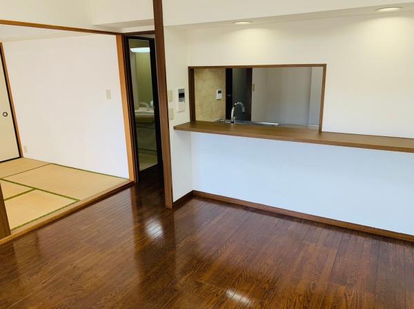 稲城市東長沼のマンション