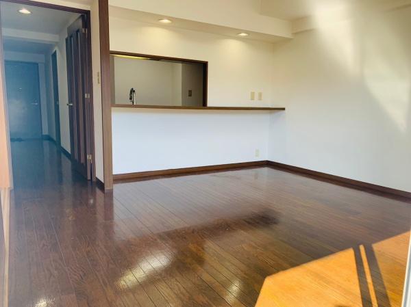 稲城市東長沼のマンション