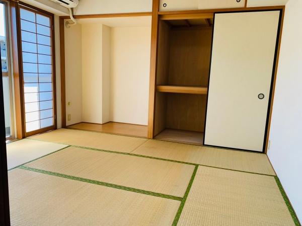 稲城市東長沼のマンション