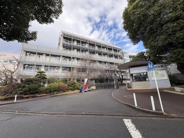 町田市広袴町　貸家(桐光学園高校)