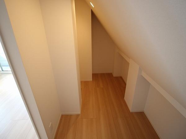 稲城市東長沼のマンション