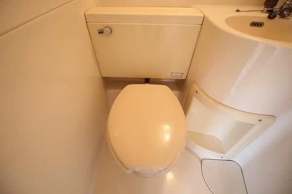 稲城市東長沼のマンション