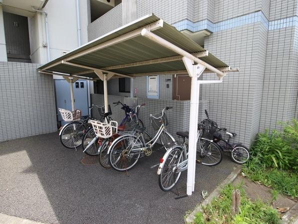 稲城市百村のマンション