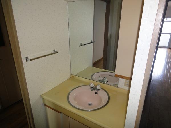 稲城市向陽台６丁目のマンション