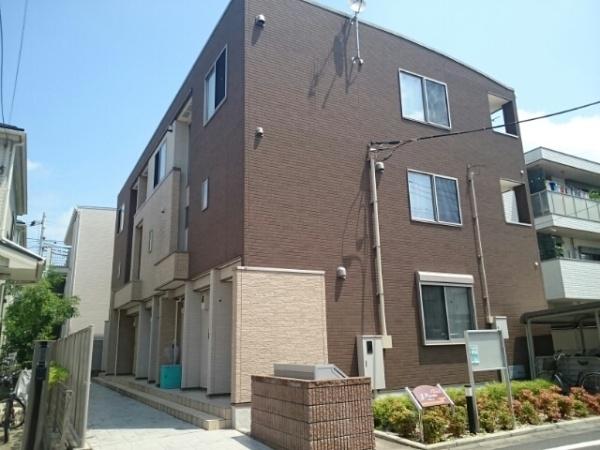 稲城市東長沼のアパート