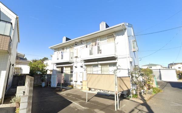 稲城市東長沼のアパート