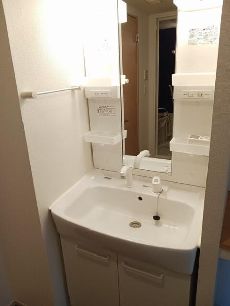 稲城市大丸のアパート