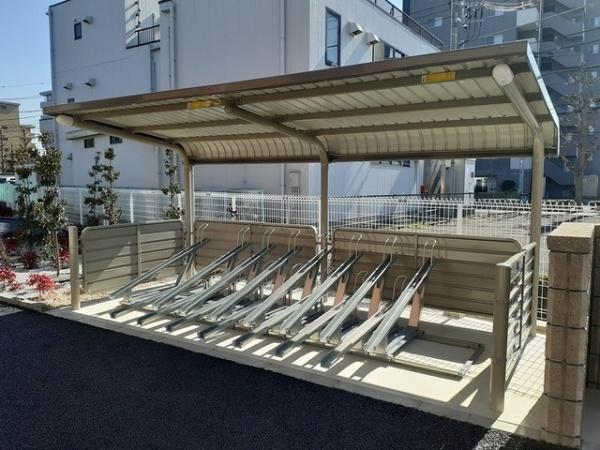 稲城市東長沼のアパート