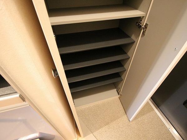 稲城市坂浜のマンション