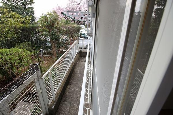 稲城市大丸のアパート