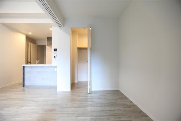S-RESIDENCE近代美術館前