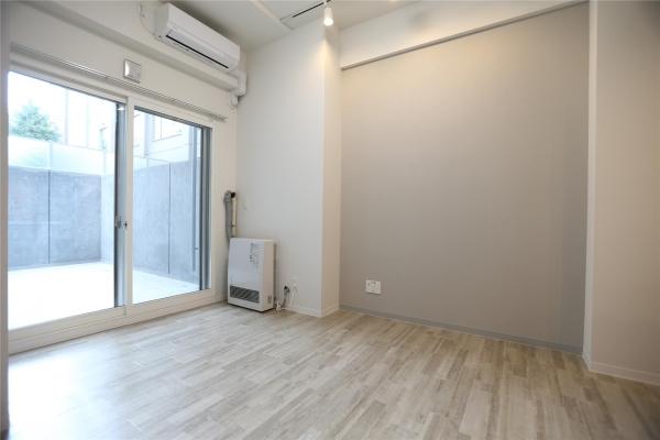 S-RESIDENCE近代美術館前