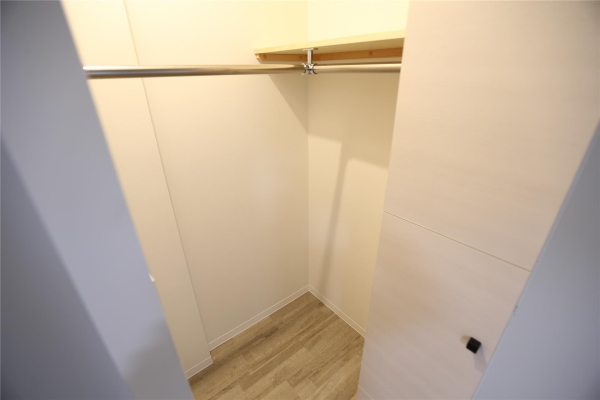 S-RESIDENCE近代美術館前