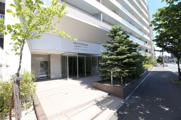 札幌桑園ミッドテラスステーションサイド(エントランス)