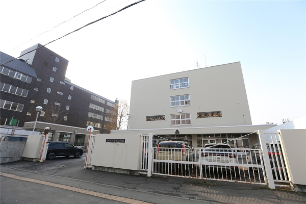 プレミスト円山表参道(札幌市立向陵中学校)