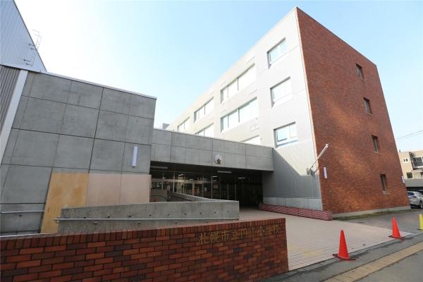 プレミスト円山表参道(札幌市立円山小学校)