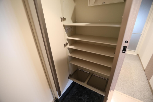 NOVA知事公館前