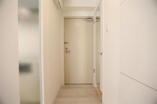 コローレ知事公館前