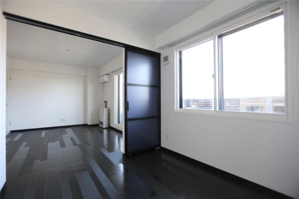 COM’SRESIDENCE鳥居前
