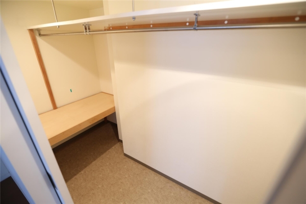 プライムメゾン南2条(寝室)