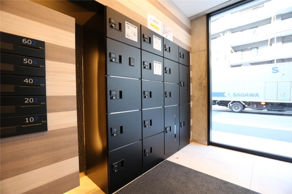 S-RESIDENCE近代美術館前