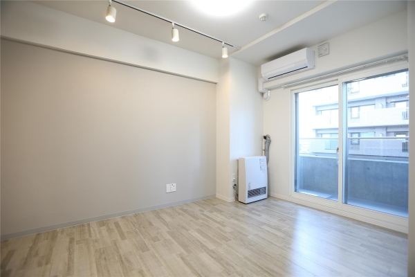 S-RESIDENCE近代美術館前