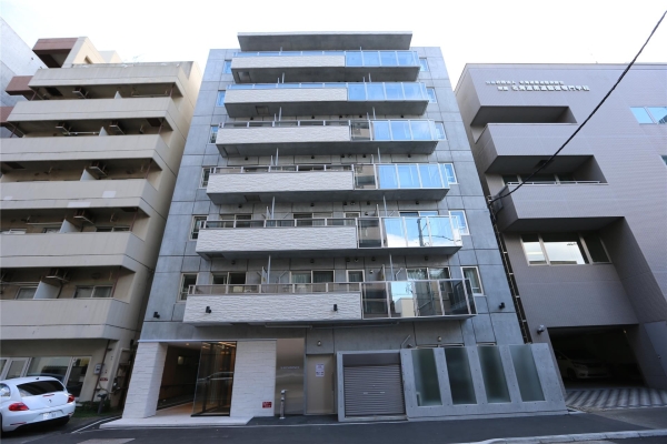 S-RESIDENCE近代美術館前