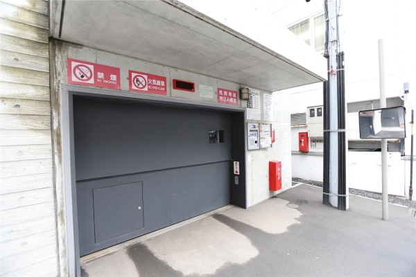 レジディア大通西(駐車場)