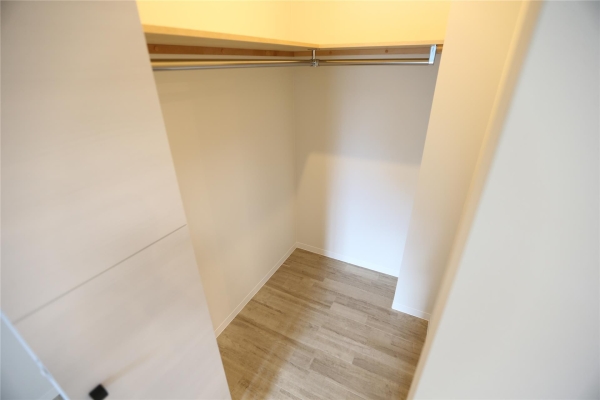 S-RESIDENCE近代美術館前(収納)